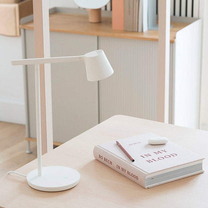 Nordic Metal Mushroom Table Lamp / Black / UK